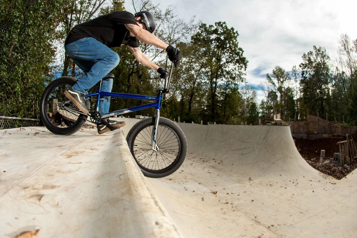 Mongoose Legion L60 BMX Bike Blue 9 Mongoose Legion L60 BMX Bike Blue - Image 7